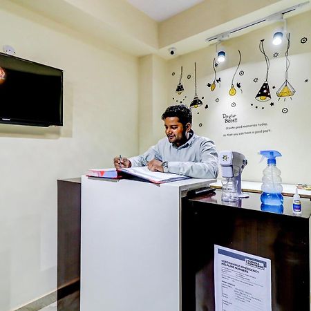 Hotel O Rs Hotels Near Pitampura Metro Delhi  Luaran gambar