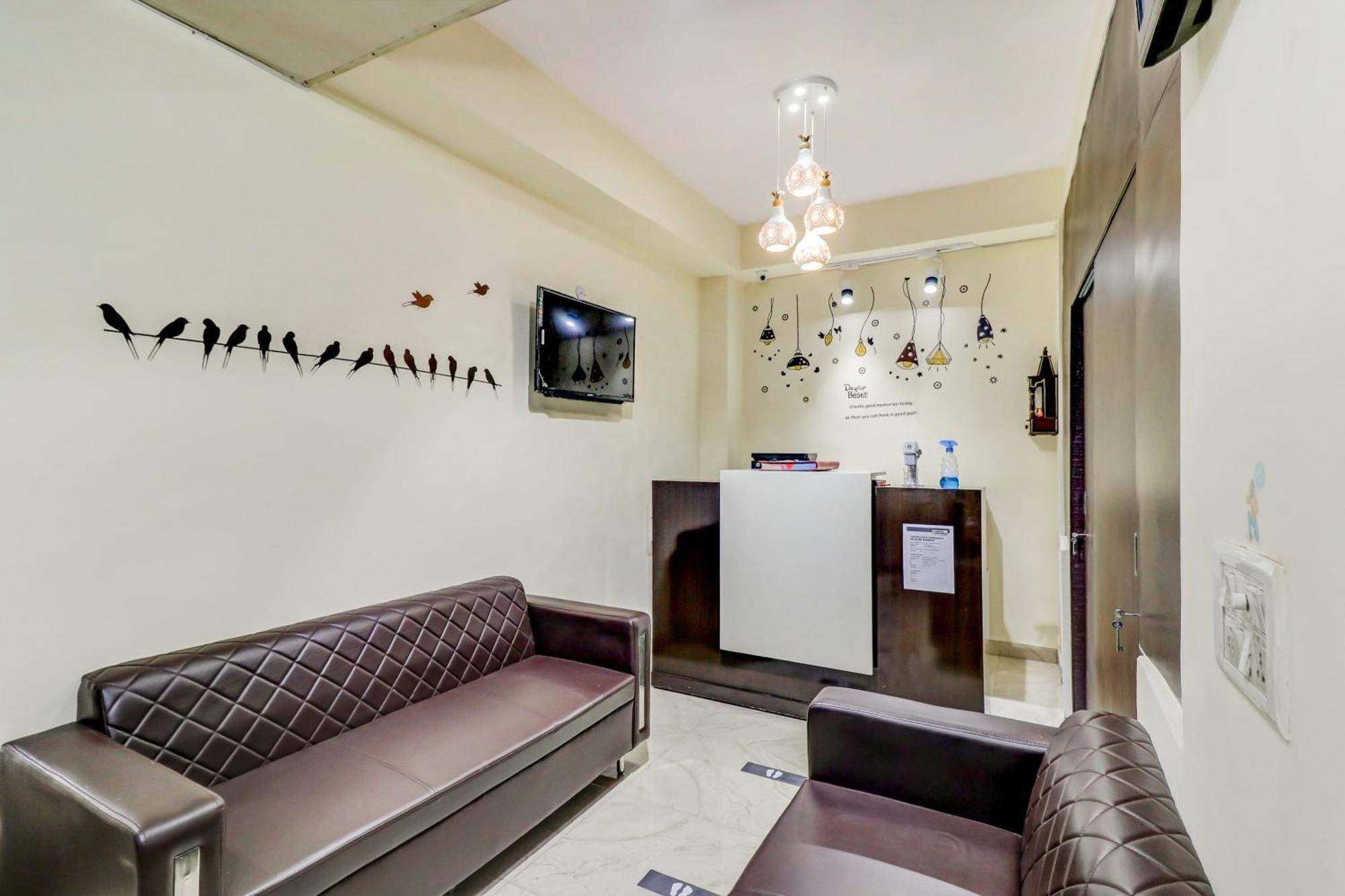 Hotel O Rs Hotels Near Pitampura Metro Delhi  Luaran gambar