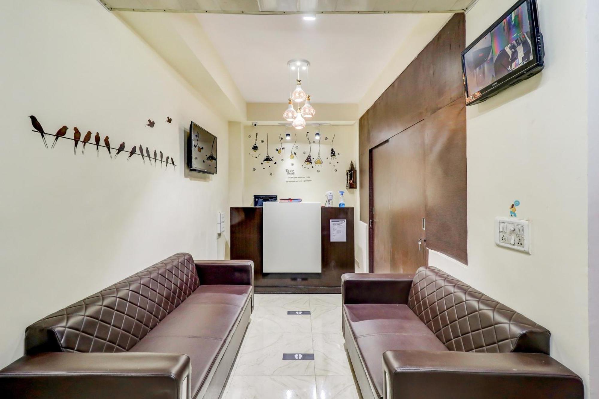 Hotel O Rs Hotels Near Pitampura Metro Delhi  Luaran gambar